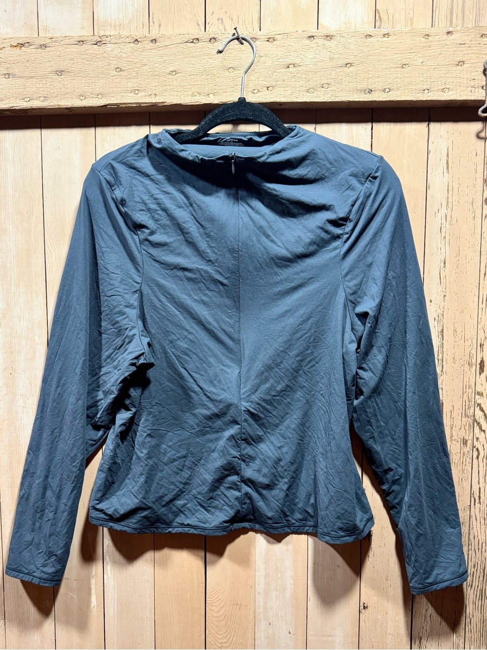 EUC SKIMS Women's Matte Grey, Half Zip Pullover - Picture 4 of 4